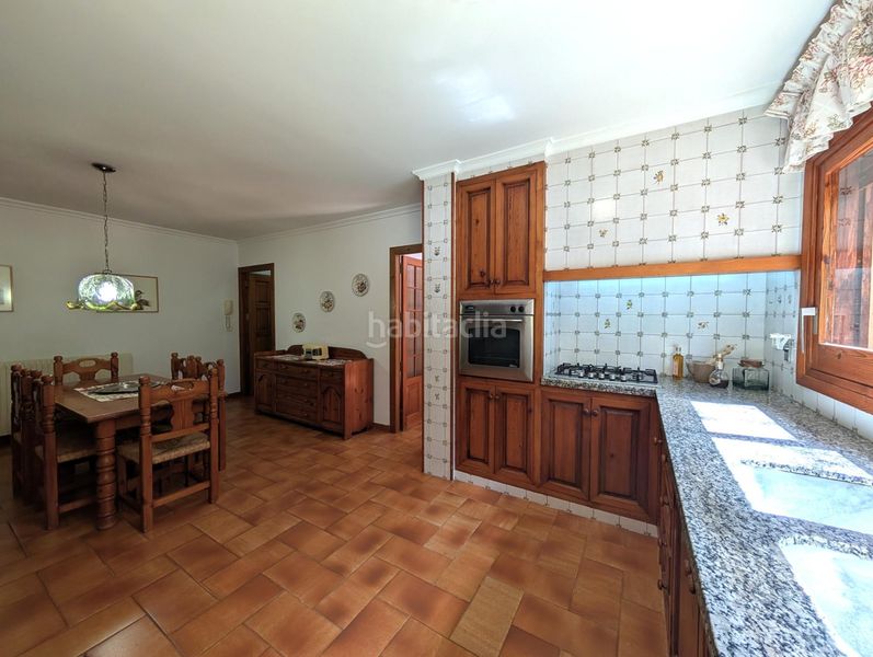 Foto 5a94bdc4-1050-43a4-b52e-885b488e034a. Xalet amb calefacció aparcament piscina a Centre-Zona Alta Alcoi