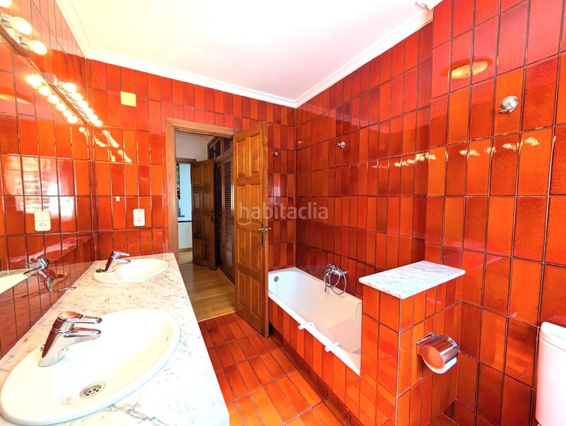 Foto a539cb15-ce07-4efd-886a-8b75eff03a56. Xalet amb calefacció aparcament piscina a Centre-Zona Alta Alcoi