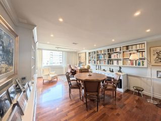Appartamento in Casco Antiguo - Sta. Cruz - Ayuntamiento. Espectacular vivienda en la calle méndez núñez para familias ext
