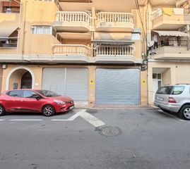 Locale commerciale in Campello Playa. Local comercial 117 m2 en venta en calle san pedro de campello