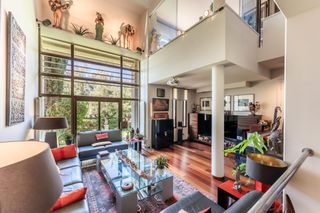 Chalet in Est. Exclusiva villa en venta en esplugues de llobregat a tan sólo 5