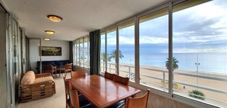 Apartament a Playa Levante. Magnífico apartamento de 143 metros en primera línea de la playa