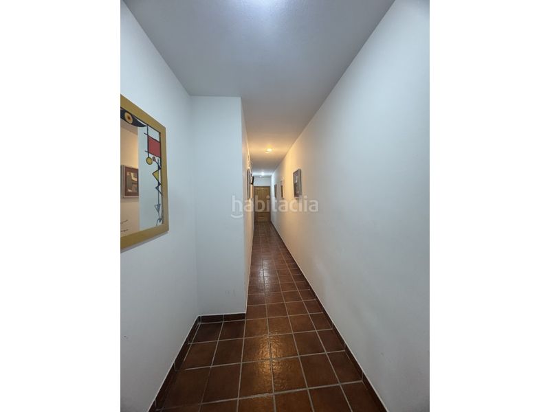 Foto f2e3ab07-9470-48ff-8ed5-d94c7dd1d056. Pis amb aparcament a Centro-San Felipe-Huerta Fava Línea de la Concepción (La)