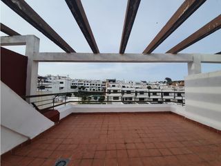 Reihenhaus  Calle gomera. Adosado con jardín, aparcamiento privado y azotea