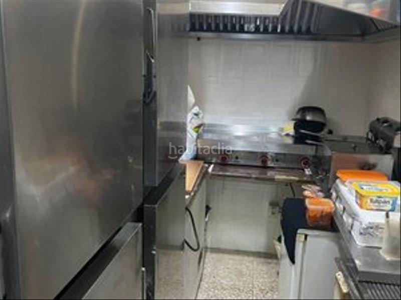 Foto d79e25c5-25cd-4d4b-97c5-47111f5bc9a4. Trapasso locale commerciale con riscaldamento in Camas