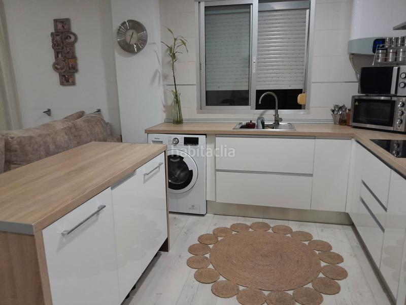 Foto 56ee3315-d752-471f-877f-92066ce7a63d. Flat with heating in colores - entreparques Sevilla