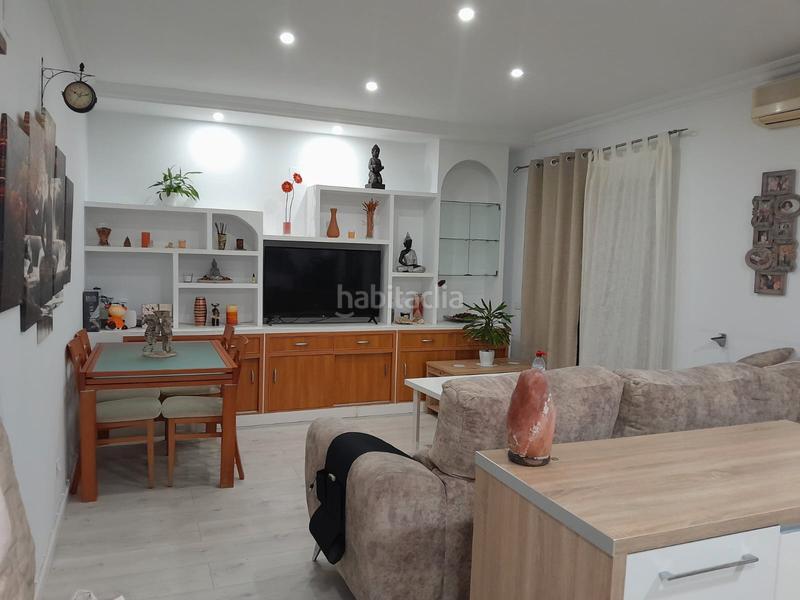 Foto e37b3a82-1ce9-4f09-8a08-3a3326c39aa2. Flat with heating in colores - entreparques Sevilla