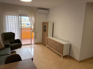 Lloguer Apartament  Avenida de daya nueva 5. Alquiler anual en almoradí