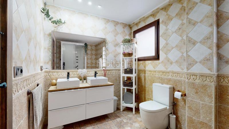 Foto b76905e3-3bab-4e72-9c87-137e26520b63. Maison avec parking dans Zona la Ermita Torrent