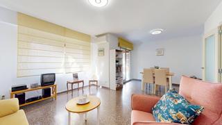 Flat  Mislata - cl san miguel. Piso muy amplio y luminoso de 3 habitaciones con balcon y galeri