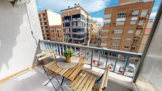 Pis  Valencia - av gaspar aguilar. Amplio y luminoso piso de 140 m2 con 4 habitaciones, balcón ampl