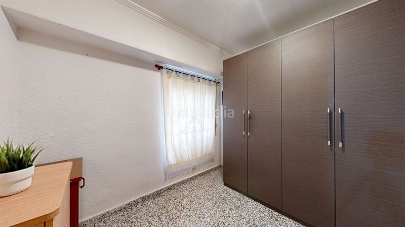 Piso amplio y luminoso piso de 140 m2 con 4 habitaciones, balcón amplio y ascensor. estás buscando la vivienda perfecta que al verla te en Valencia - Imagen 43