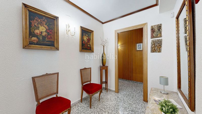 Piso amplio y luminoso piso de 140 m2 con 4 habitaciones, balcón amplio y ascensor. estás buscando la vivienda perfecta que al verla te en Valencia - Imagen 5