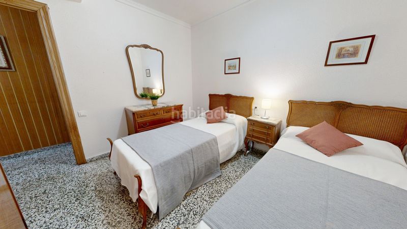 Piso amplio y luminoso piso de 140 m2 con 4 habitaciones, balcón amplio y ascensor. estás buscando la vivienda perfecta que al verla te en Valencia - Imagen 25