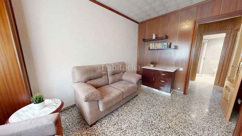 Piso amplio y luminoso piso de 140 m2 con 4 habitaciones, balcón amplio y ascensor. estás buscando la vivienda perfecta que al verla te en Valencia - Imagen 37