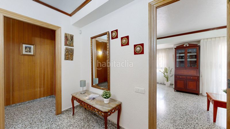 Piso amplio y luminoso piso de 140 m2 con 4 habitaciones, balcón amplio y ascensor. estás buscando la vivienda perfecta que al verla te en Valencia - Imagen 7