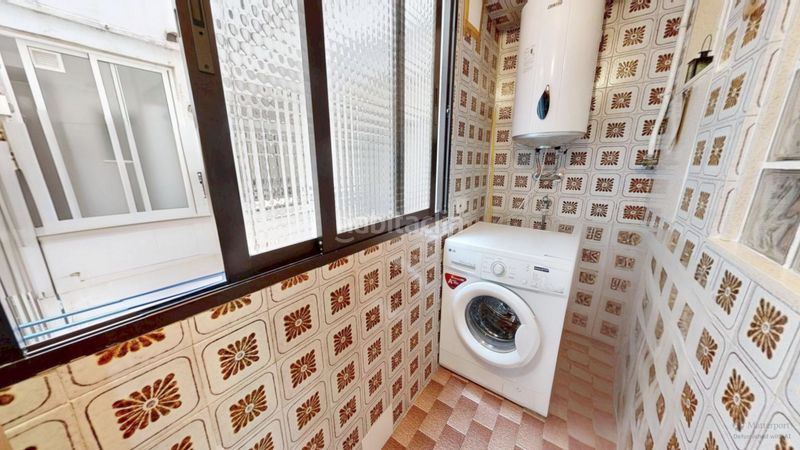 Piso amplio y luminoso piso de 140 m2 con 4 habitaciones, balcón amplio y ascensor. estás buscando la vivienda perfecta que al verla te en Valencia - Imagen 19