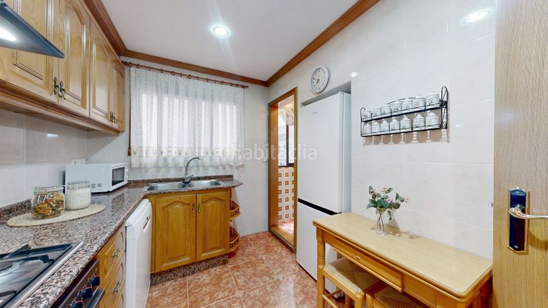 Piso amplio y luminoso piso de 140 m2 con 4 habitaciones, balcón amplio y ascensor. estás buscando la vivienda perfecta que al verla te en Valencia - Imagen 14