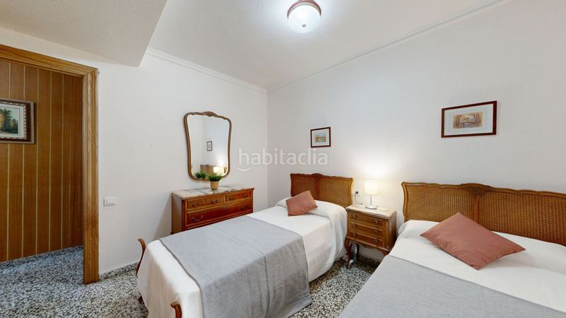 Piso amplio y luminoso piso de 140 m2 con 4 habitaciones, balcón amplio y ascensor. estás buscando la vivienda perfecta que al verla te en Valencia - Imagen 23