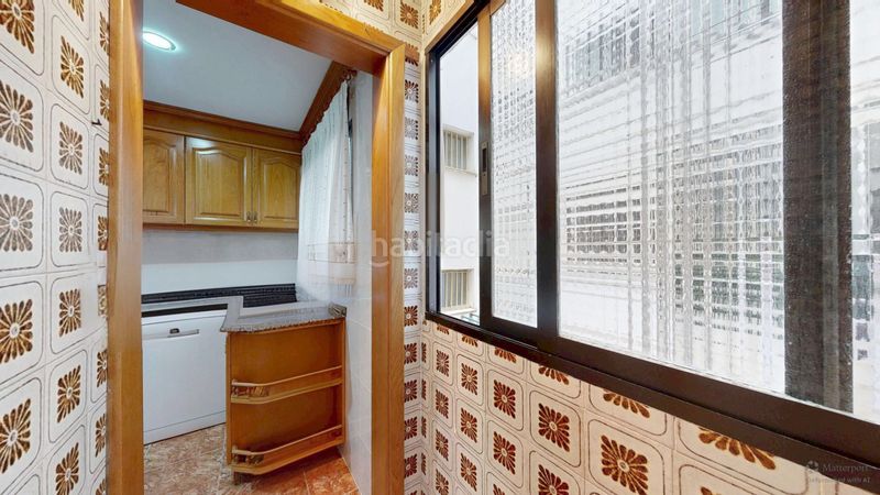 Piso amplio y luminoso piso de 140 m2 con 4 habitaciones, balcón amplio y ascensor. estás buscando la vivienda perfecta que al verla te en Valencia - Imagen 20