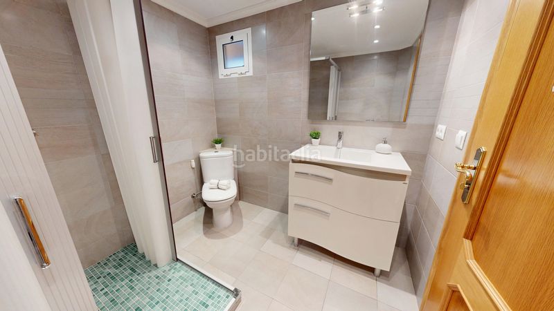 Piso amplio y luminoso piso de 140 m2 con 4 habitaciones, balcón amplio y ascensor. estás buscando la vivienda perfecta que al verla te en Valencia - Imagen 27