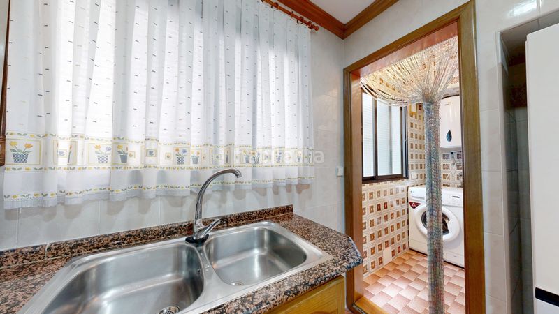 Piso amplio y luminoso piso de 140 m2 con 4 habitaciones, balcón amplio y ascensor. estás buscando la vivienda perfecta que al verla te en Valencia - Imagen 18