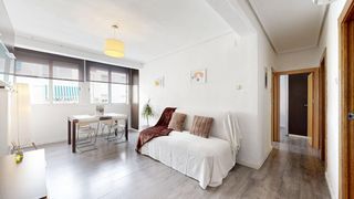 Flat  Valencia - av burjasot. Vivienda de 3 habitaciones con ascensor en plena avenida de burj