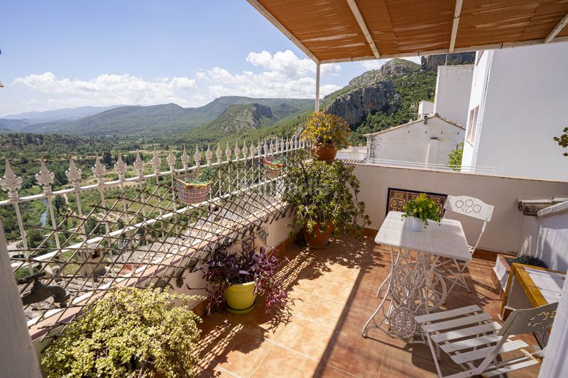 Foto 60a3fbd2-d9b9-4e50-ab91-0e20bed87602. Casa a Chulilla