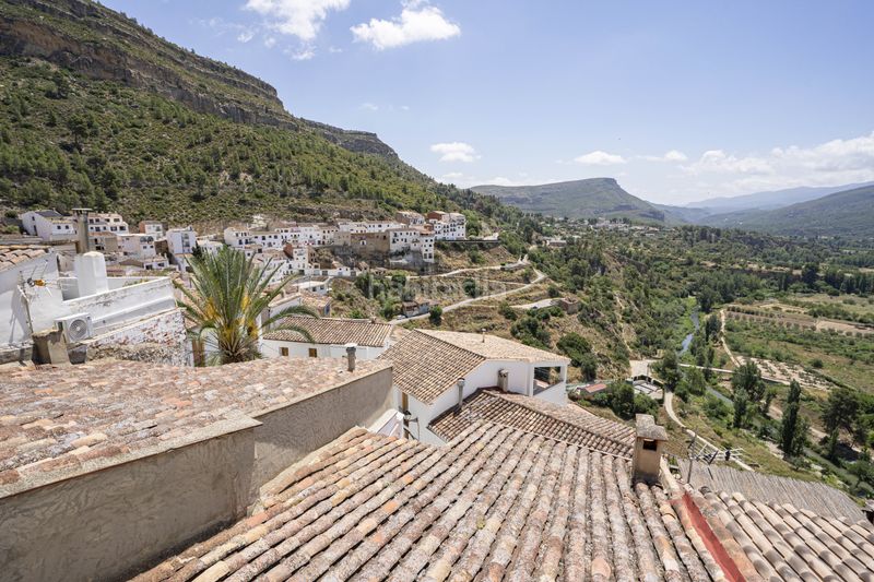 Foto d17cb1a1-7321-47a5-9539-ead06842d0e7. Casa a Chulilla