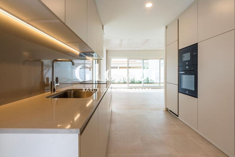 Foto 66096b3c-b3fd-441d-bc8a-c95a83bd64dc. Rent ground floor with heating parking in Montmar Castelldefels