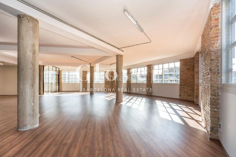 Foto 67fe8b3f-9984-4eb2-ae3d-d4a677654ad1. Miete büro in Sants Barcelona