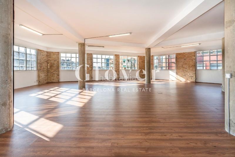 Foto f54abb6a-3b45-4090-8b1e-c1169b571801. Alquiler oficina en Sants Barcelona