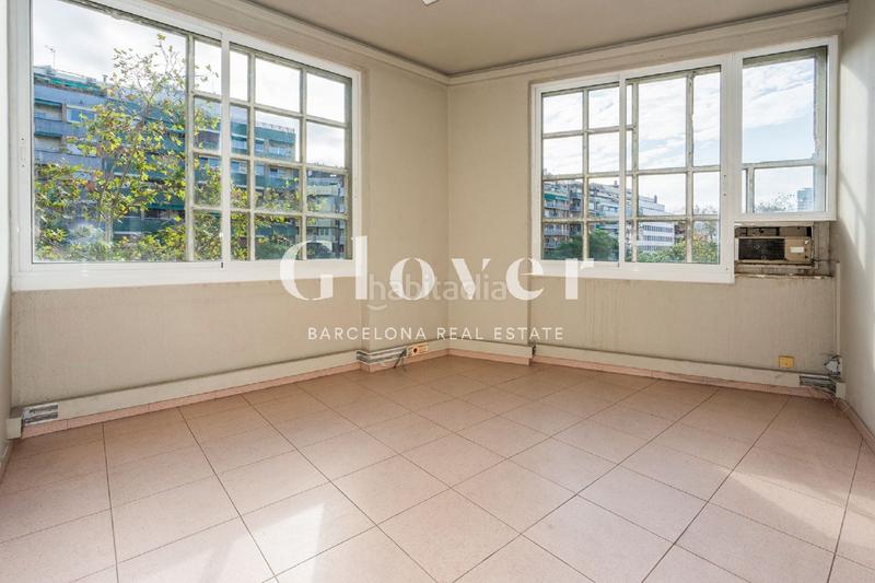 Foto 5df1084e-df8c-423f-9672-0738f6b012e9. Miete büro in Sants Barcelona