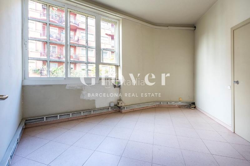 Foto 968fd8be-590c-4a97-b8a4-9029d1f38374. Miete büro in Sants Barcelona