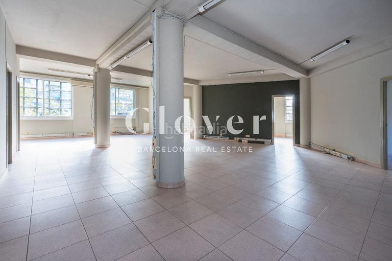 Foto 3244e39b-845e-47fd-9bc7-b627727ac87c. Alquiler oficina en Sants Barcelona