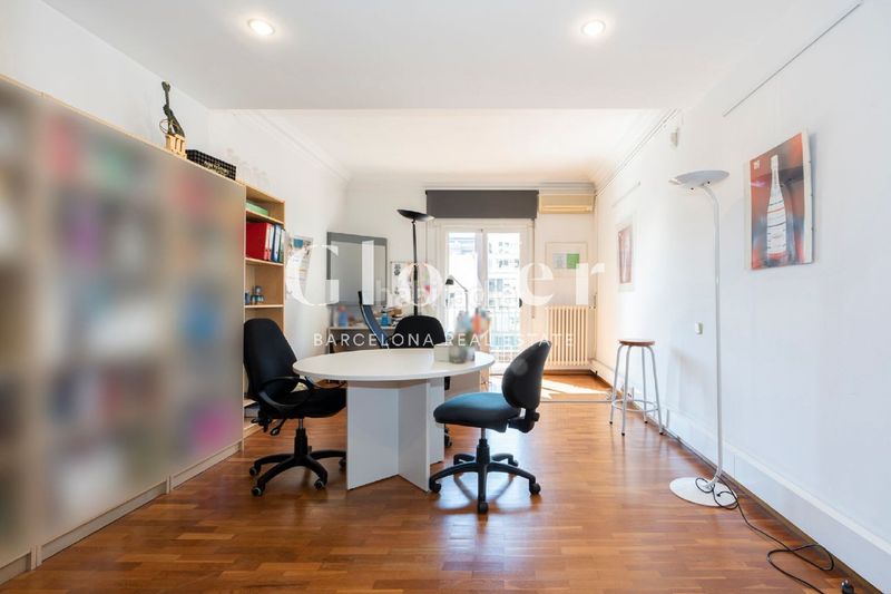 Foto b4ec5c87-60a5-4ab2-8940-2f89791cf486. Rent office space with heating in Dreta de l´Eixample Barcelona
