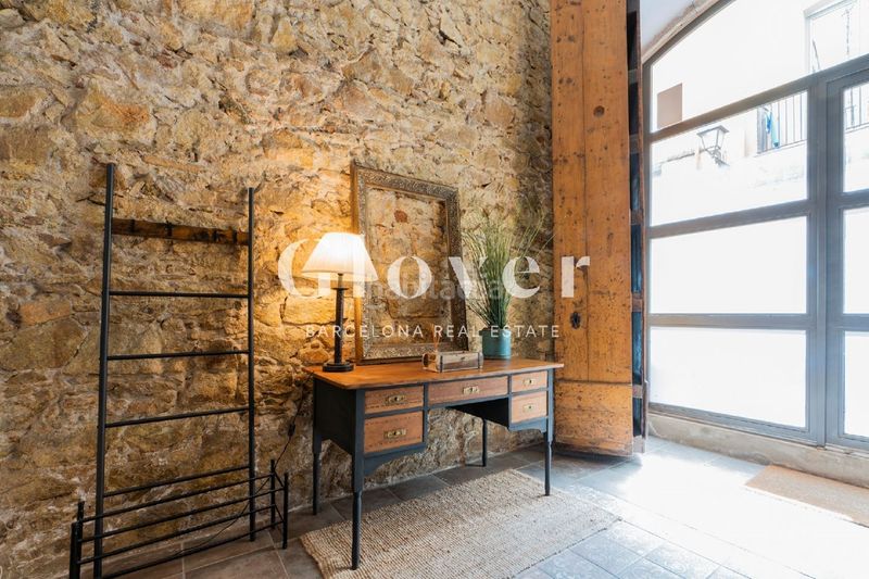 Foto bd49b5c6-27a5-469f-9e08-7b15b178ca9d. Planta baixa a Raval Barcelona