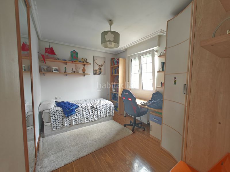 Foto 46345f2e-c365-4946-a013-2ee0316f5cf6. Casa adossada amb calefacció aparcament a Arabella Bilbao