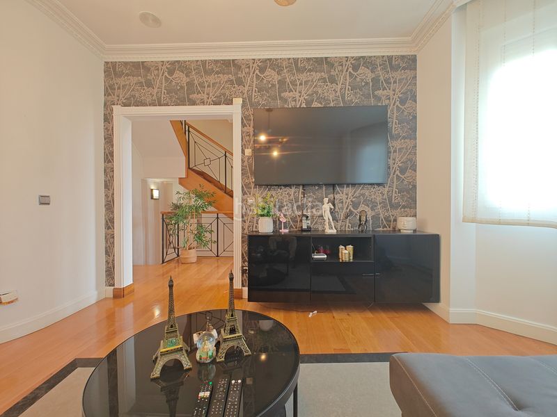 Foto 71a78e65-f66e-422c-896b-09012daaa9ab. Casa adossada amb calefacció aparcament a Arabella Bilbao