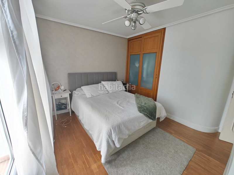Foto a255a961-66c9-41a8-ae06-b4354a7d910c. Casa adossada amb calefacció aparcament a Arabella Bilbao