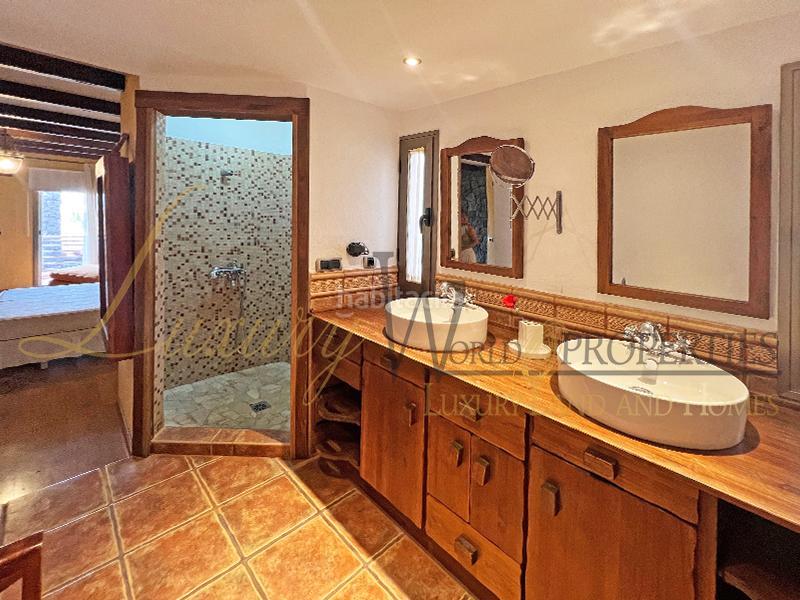 Foto 19ecabc8-fb7a-4d2d-9c14-97edbe815cfe. Casa con parcheggio piscina in Playa Fañabé Alto Adeje