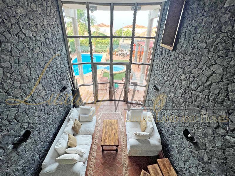 Foto 483d4a58-b352-40cc-8635-63fbcff67765. Casa con parcheggio piscina in Playa Fañabé Alto Adeje