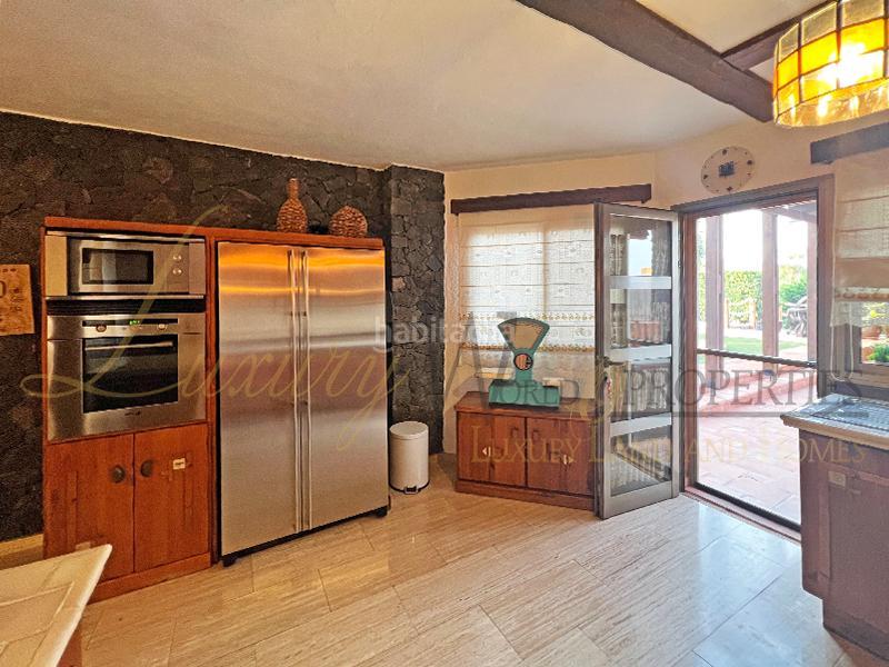 Foto 58bf109a-190a-4b83-97b0-a263565672f9. Casa con parcheggio piscina in Playa Fañabé Alto Adeje