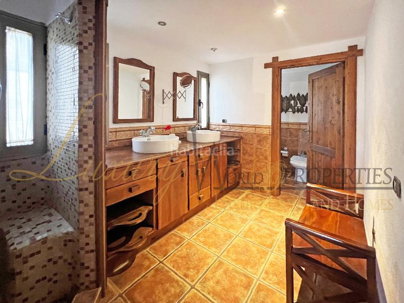 Foto a93a7ae9-f6e0-4b39-9c3e-ba1c5b6b2f20. Casa con parcheggio piscina in Playa Fañabé Alto Adeje