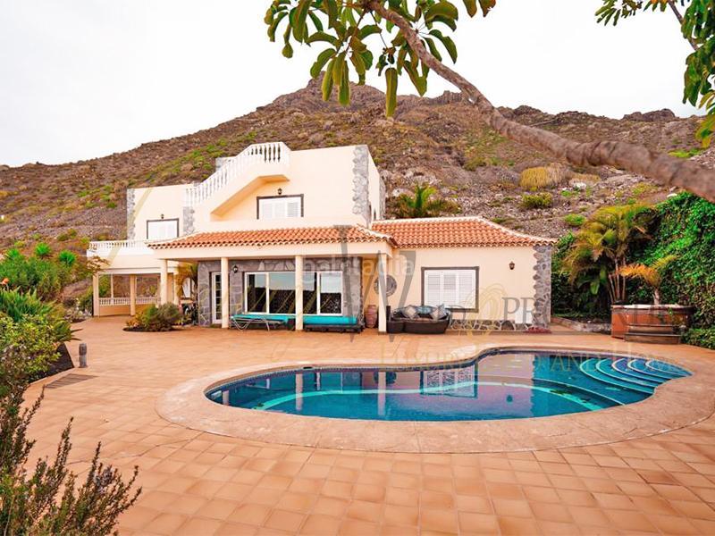 Foto 08b90fff-a720-4367-9bf1-56c52131bd86. House with parking pool in Torviscas Centro y Alto Adeje