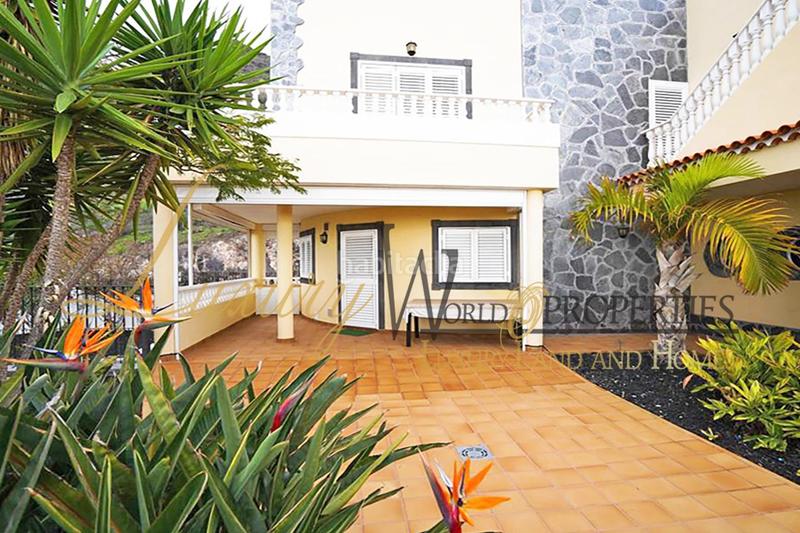 Foto 51303e3c-7be5-4a66-8884-949b989a0f15. Maison avec parking piscine dans Torviscas Centro y Alto Adeje
