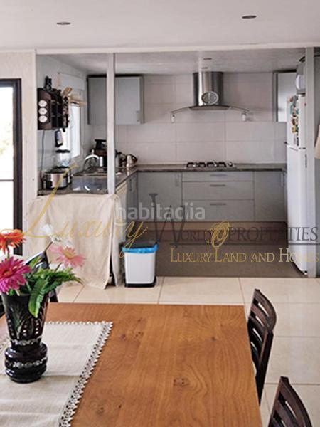 Foto 9c206762-b4ee-4ec2-a61c-98539064d92e. Maison avec parking dans Buzanada Arona