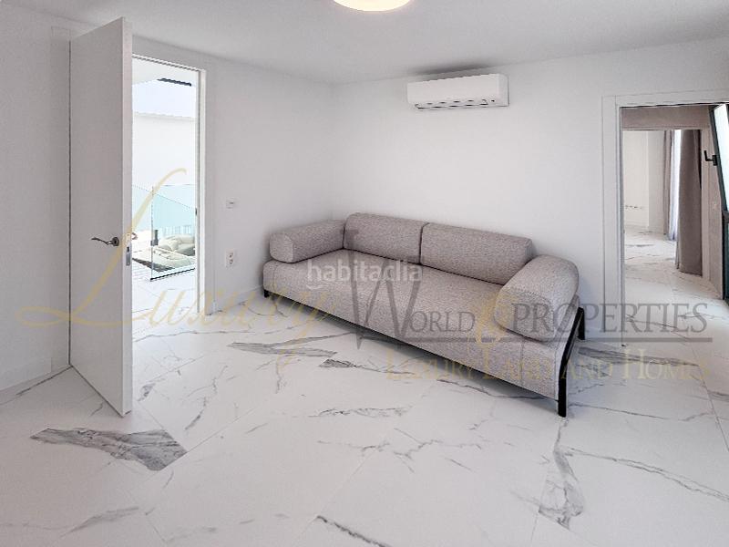 Foto f4178106-08ed-4597-9a6c-d06569171ee0. Casa amb aparcament piscina a Playa Fañabé Alto Adeje