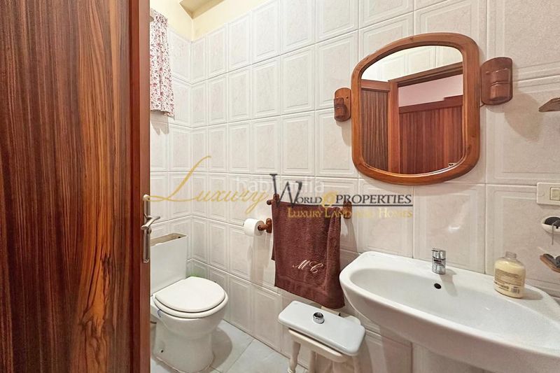 Foto 11ffa6d0-e867-4ac8-a2a8-784e26b01163. Casa amb aparcament a Guía de Isora interior Guía de Isora