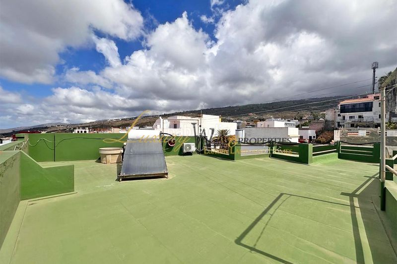 Foto 13ed4d9a-5187-415c-93a2-91063e3b9eae. Casa amb aparcament a Guía de Isora interior Guía de Isora